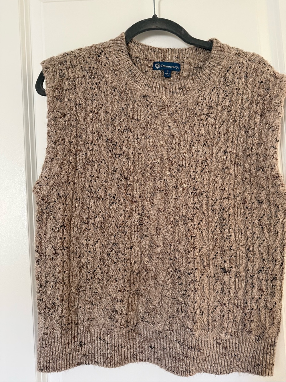 Cozy Fall Women’s Brown Cable Knit Sleeveless Sweater Vest Size Small